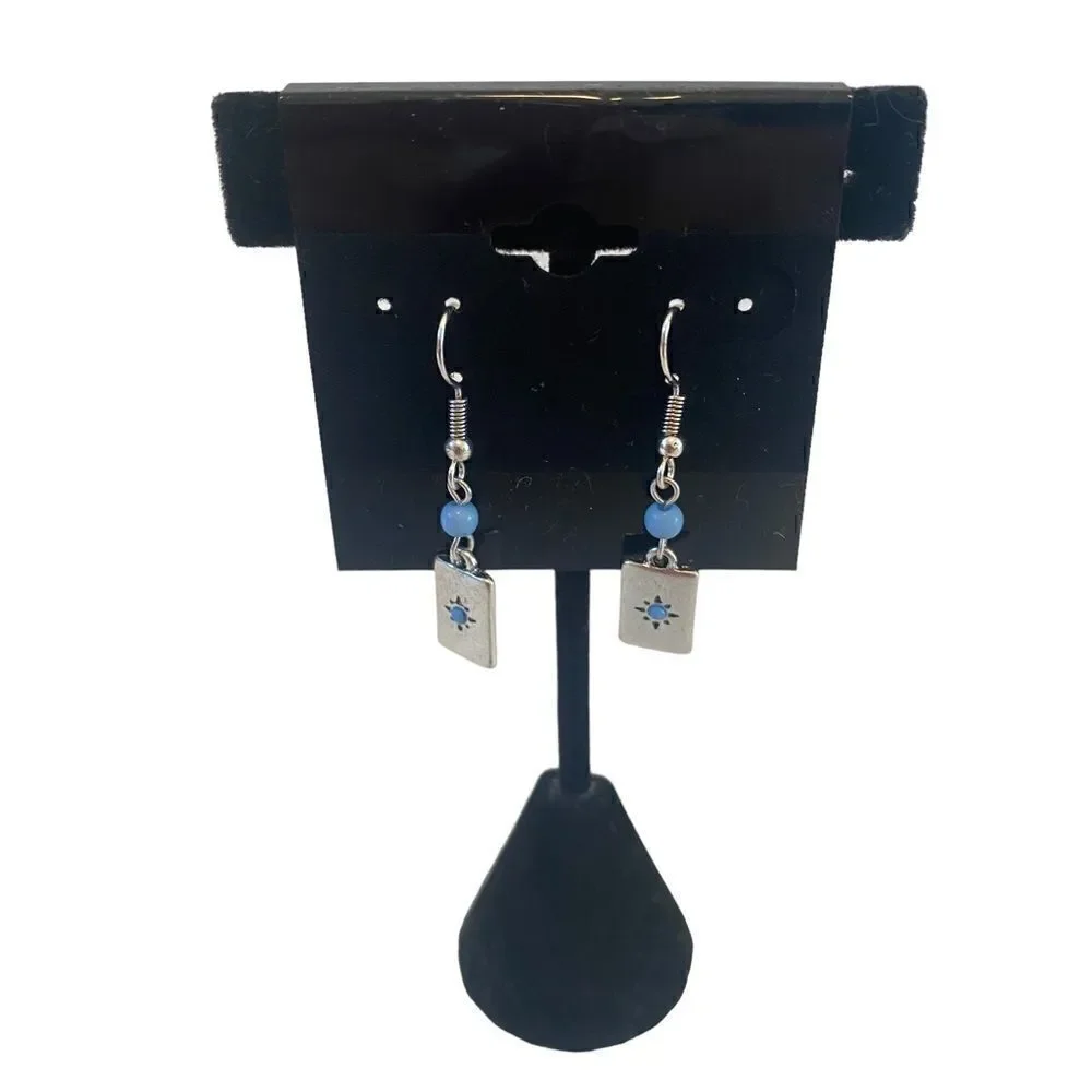 Lucky Brand Southwestern Style Silver Toned Drop Earrings.